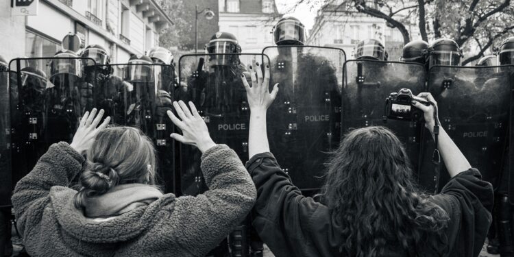 Ongs que financian el crimen transnacional