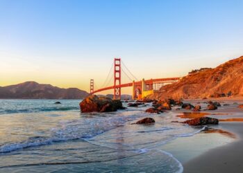 Golden Gate Bridge, San Francisco, California.
