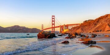 Golden Gate Bridge, San Francisco, California.