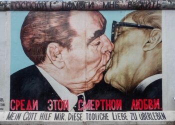 Destrucción de Occidente Foto de Nick Fewings en Unsplash