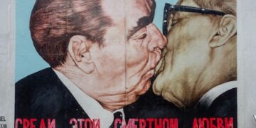 Destrucción de Occidente Foto de Nick Fewings en Unsplash