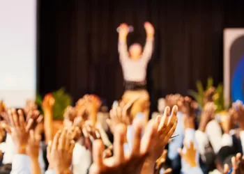 Political Rally around the leader | Foto de Jaime Lopes en Unsplash