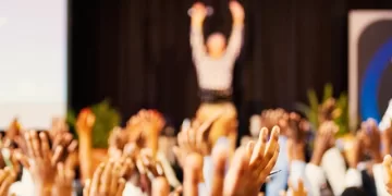 Political Rally around the leader | Foto de Jaime Lopes en Unsplash