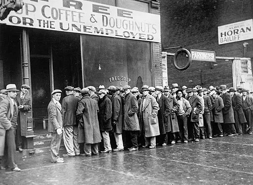 Hombres sin trabajo | National Archives at College Park, Public domain, via Wikimedia Commons