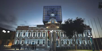 Fizuras | Asamblea Legislativa Plurinacional - https://www.flickr.com/photos/194792615@N03/51835508581/, CC BY 2.0, https://commons.wikimedia.org/w/index.php?curid=114633467