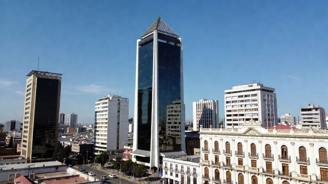 Una Bolivia Moderna | Fizuras